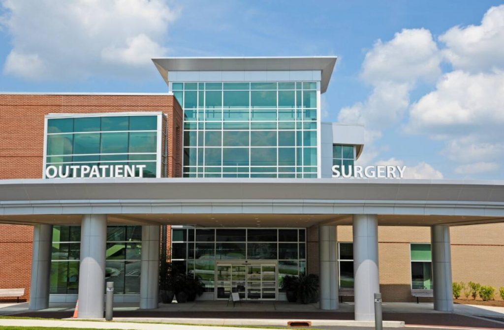 Outpatient and ambulatory care centers