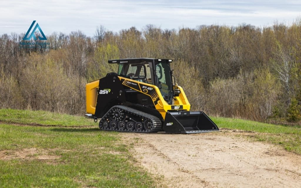 Building construction equipment names: Compact track loader